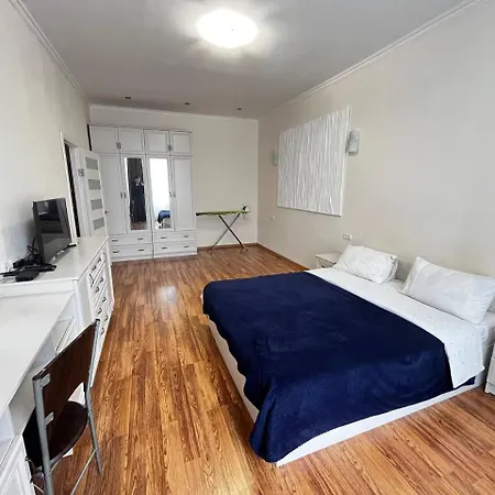 французький бульвар 22, клиника филатова, Apartman Odessza